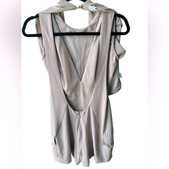 Mistress Rocks Shorts Romper with short sleeve crop top size medium in pale pink - Picture 7 of 13